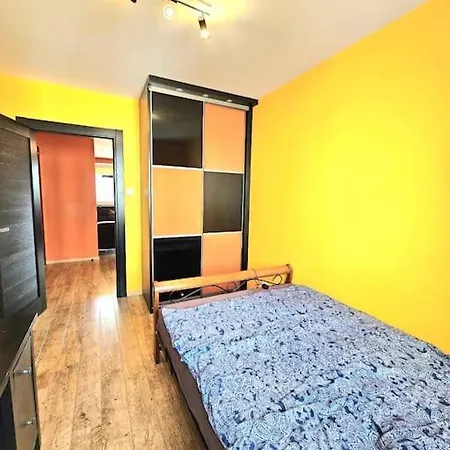 Apartment Red&yellow *